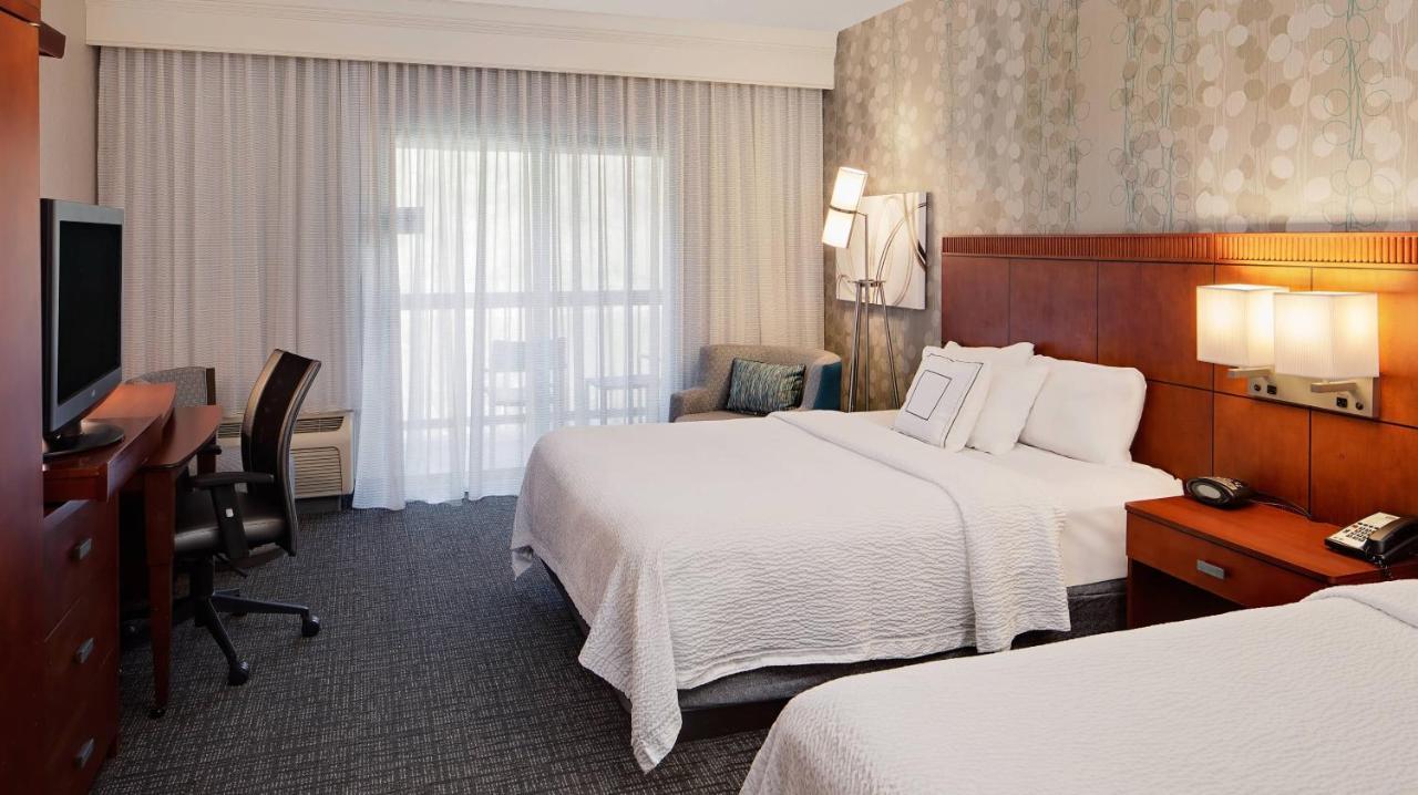 Courtyard By Marriott Pittsburgh West Homestead Waterfront Екстер'єр фото