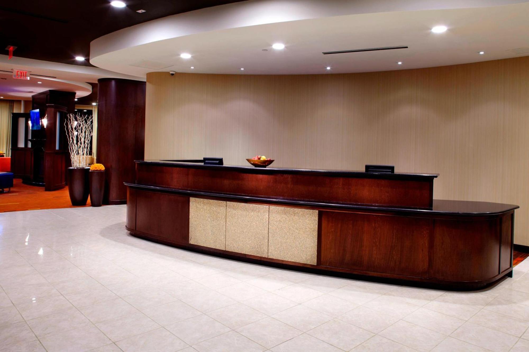 Courtyard By Marriott Pittsburgh West Homestead Waterfront Екстер'єр фото